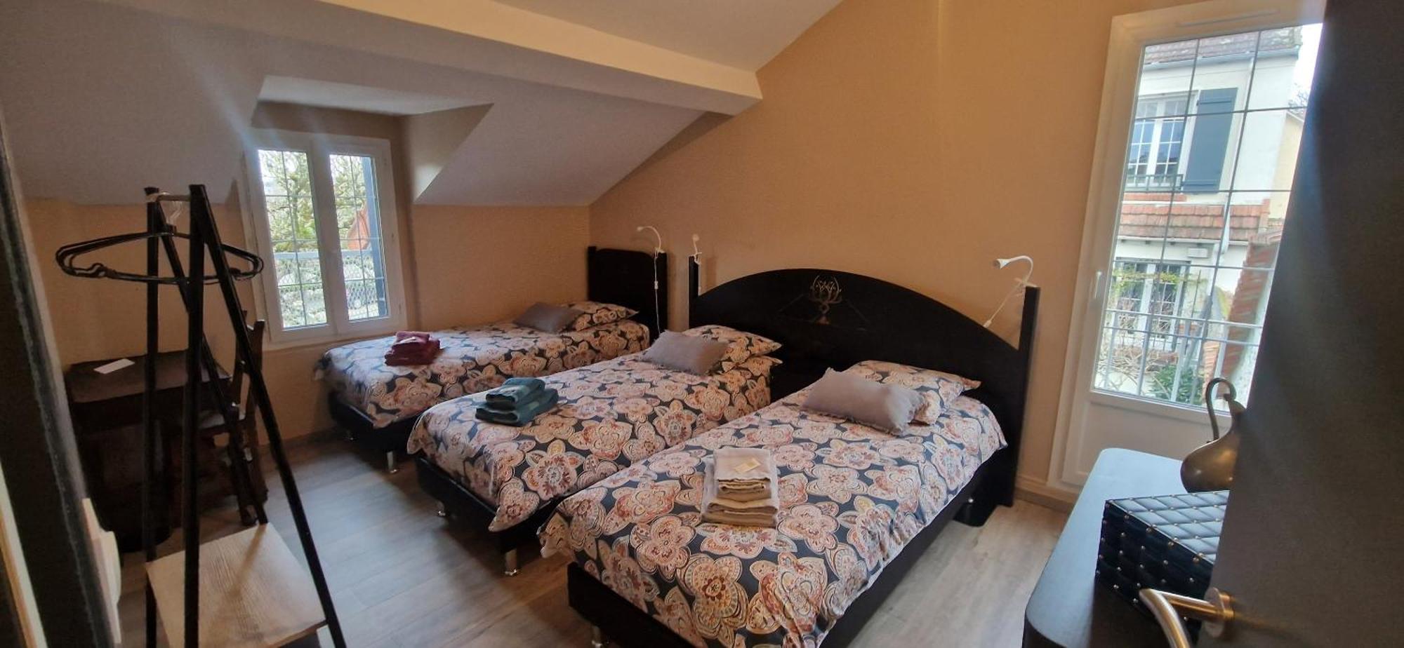 Bleautiful "Eugenie" Charmante Maison De Ville Fontainebleau Zimmer foto